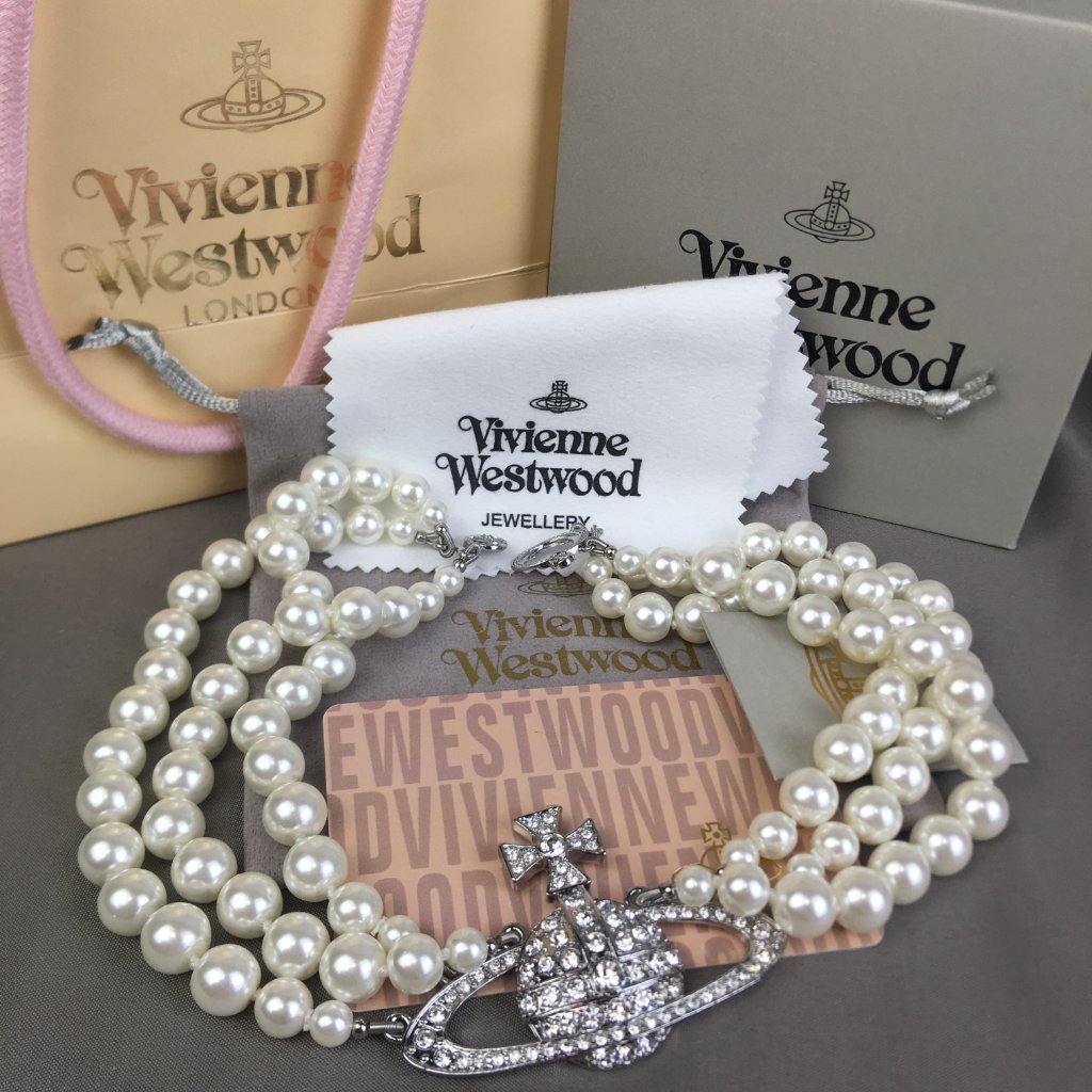 Brand New Vivienne Westwood Silver Triple Pearl Necklace